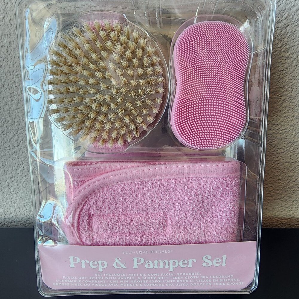 Self Love Rituals Prep & Pamper Set silicon facial scrubber, dry brush, headband